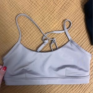 All yoga airlift intrigue bra, size XS, color taupe